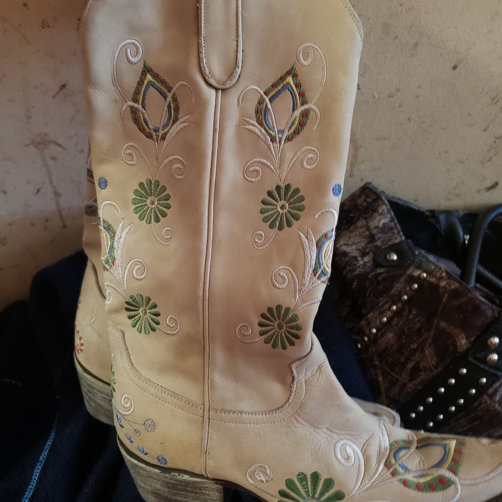 Lane womans boots